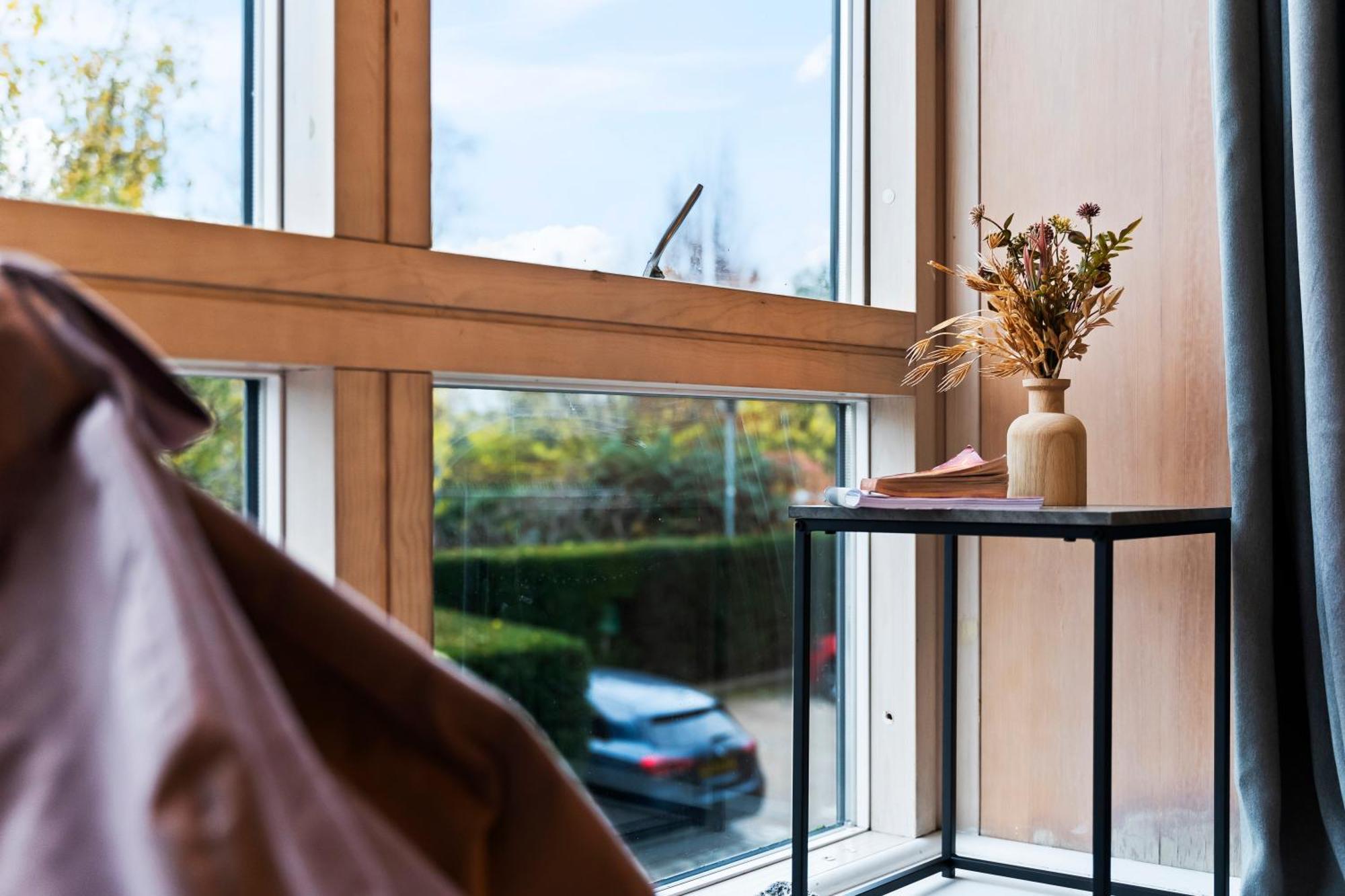 Luxurious Centre Cosy Wifi And Netflix Apartemen